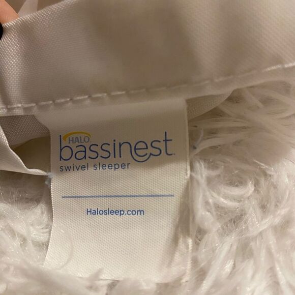 Halo Bassinet Swivel Sleeper Gray & White Damask Print Pad Cover - Picture 5 of 5